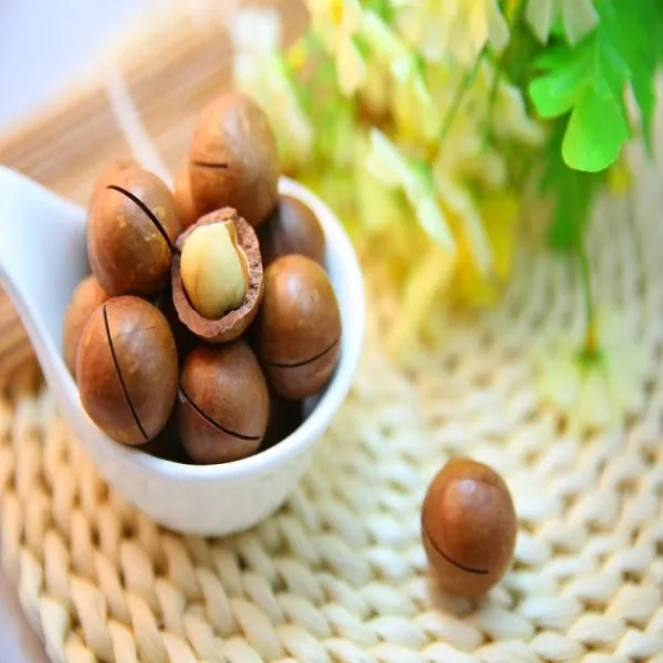 Natura d'Oriente Noci di Macadamia Crude Sgusciate