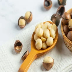 Natura d'Oriente Noci di Macadamia Crude Sgusciate